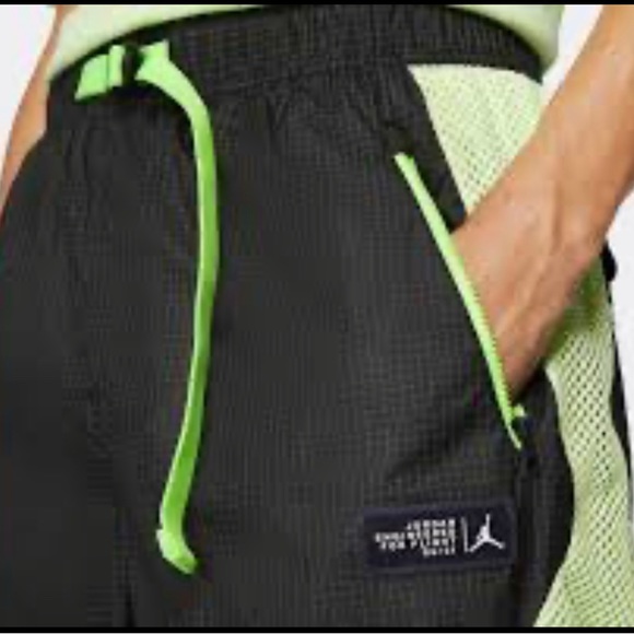 Nike Mens Jordan 23 Engineered for Flight Woven 2 N 1Pants Black Green $150